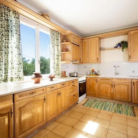 Giani Villa *